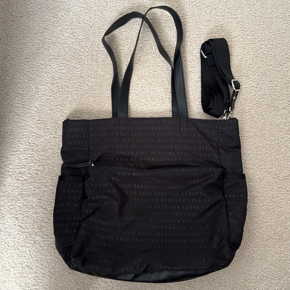 Kenneth Cole Reaction Bag - Picture 2 of 9